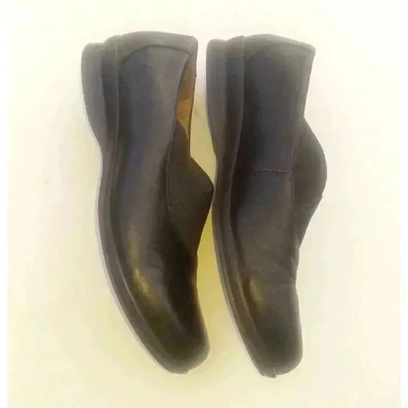 Dansko Womens Ann Slip On Shoes Black Leather Round Toe 7.5-8 EUR 38 - Picture 3 of 9